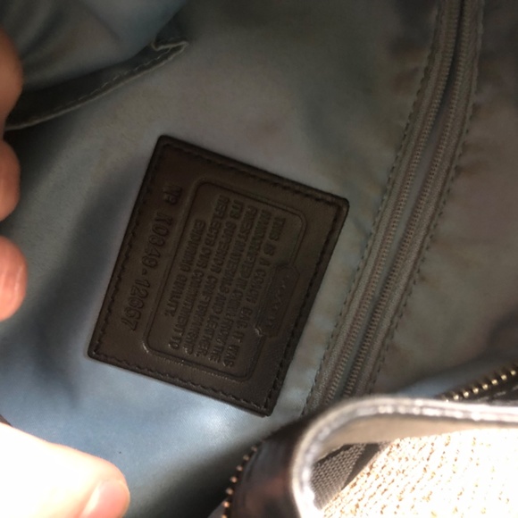 Coach hobo purse - Picture 6 of 9